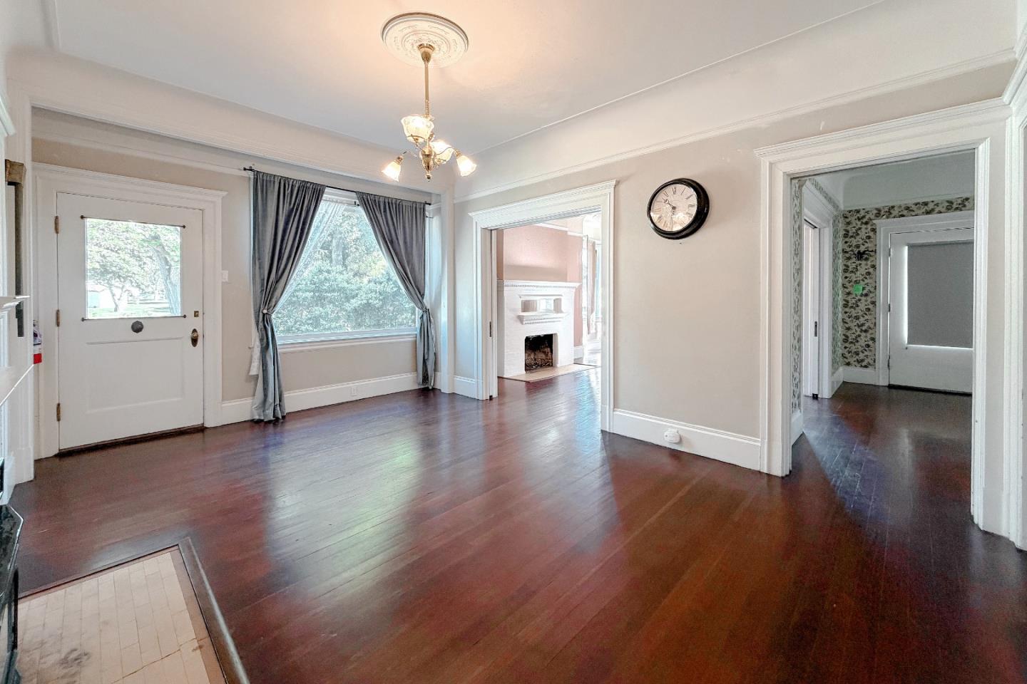 Detail Gallery Image 22 of 88 For 712 West St, Hollister,  CA 95023 - 5 Beds | 5/1 Baths