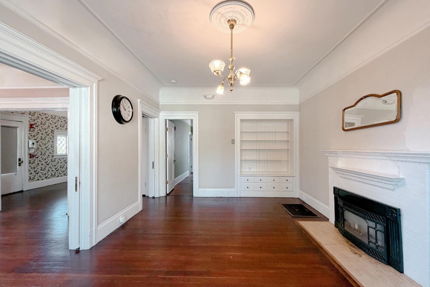 Detail Gallery Image 26 of 88 For 712 West St, Hollister,  CA 95023 - 5 Beds | 5/1 Baths