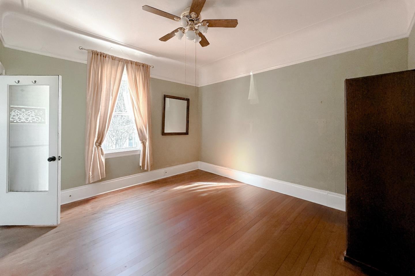 Detail Gallery Image 27 of 88 For 712 West St, Hollister,  CA 95023 - 5 Beds | 5/1 Baths