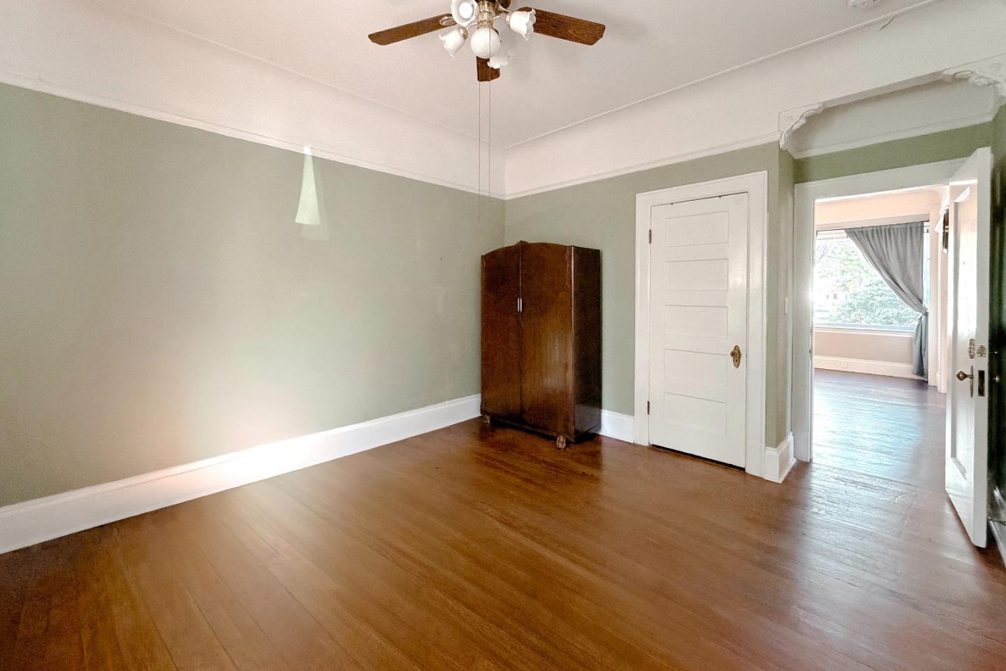 Detail Gallery Image 28 of 88 For 712 West St, Hollister,  CA 95023 - 5 Beds | 5/1 Baths