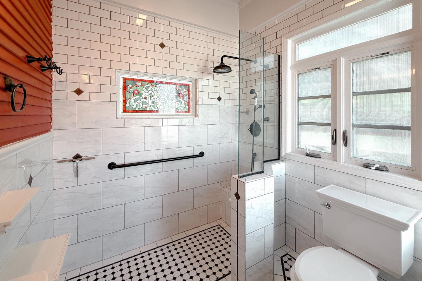 Detail Gallery Image 30 of 88 For 712 West St, Hollister,  CA 95023 - 5 Beds | 5/1 Baths