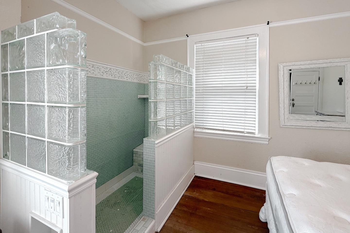 Detail Gallery Image 53 of 88 For 712 West St, Hollister,  CA 95023 - 5 Beds | 5/1 Baths