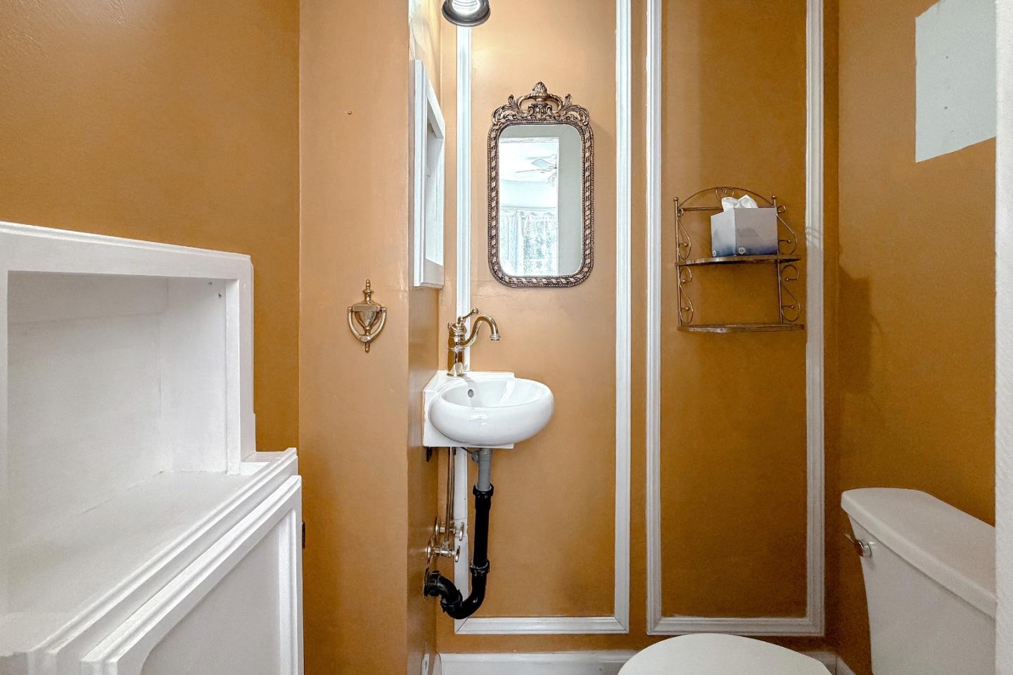 Detail Gallery Image 58 of 88 For 712 West St, Hollister,  CA 95023 - 5 Beds | 5/1 Baths