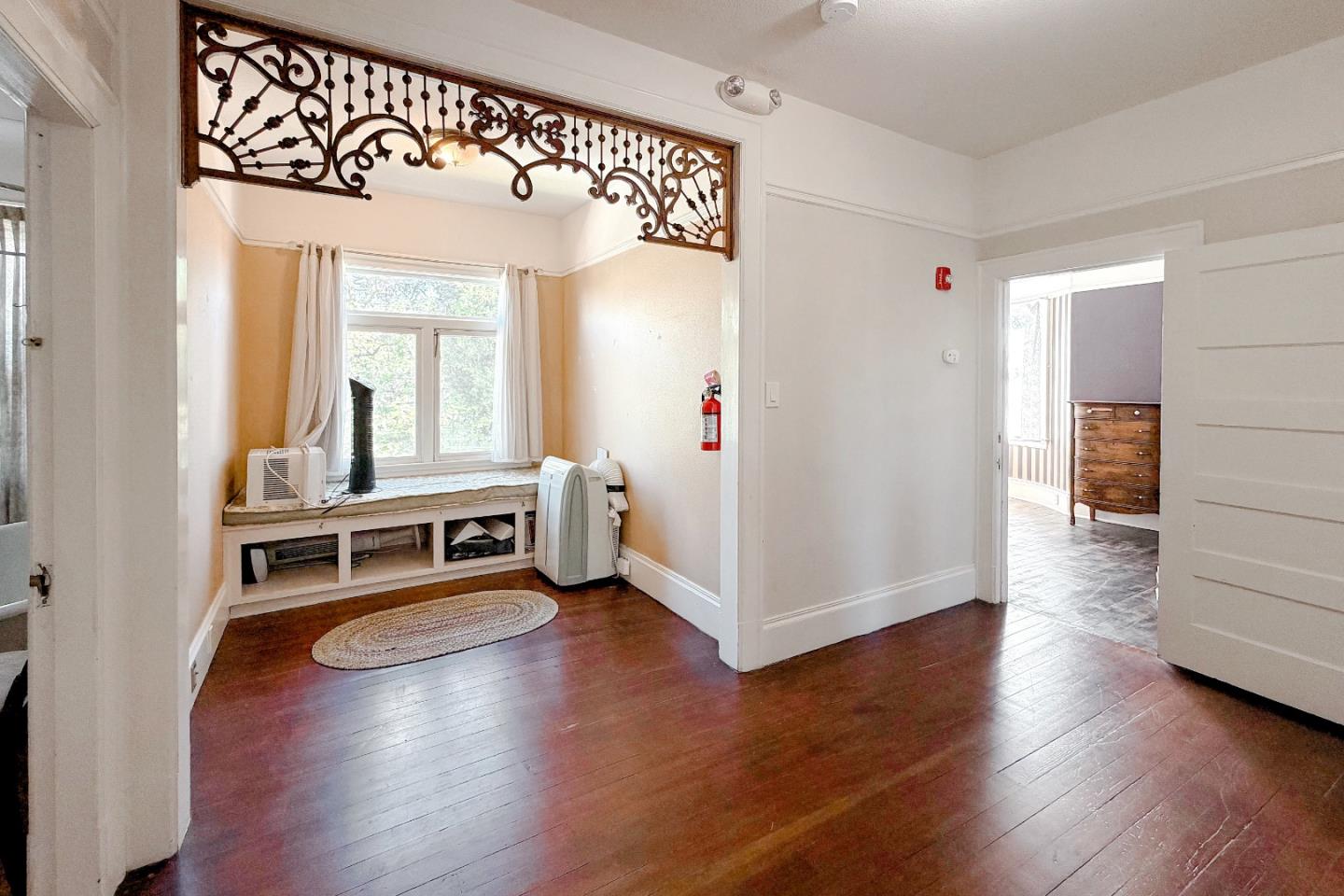 Detail Gallery Image 60 of 88 For 712 West St, Hollister,  CA 95023 - 5 Beds | 5/1 Baths