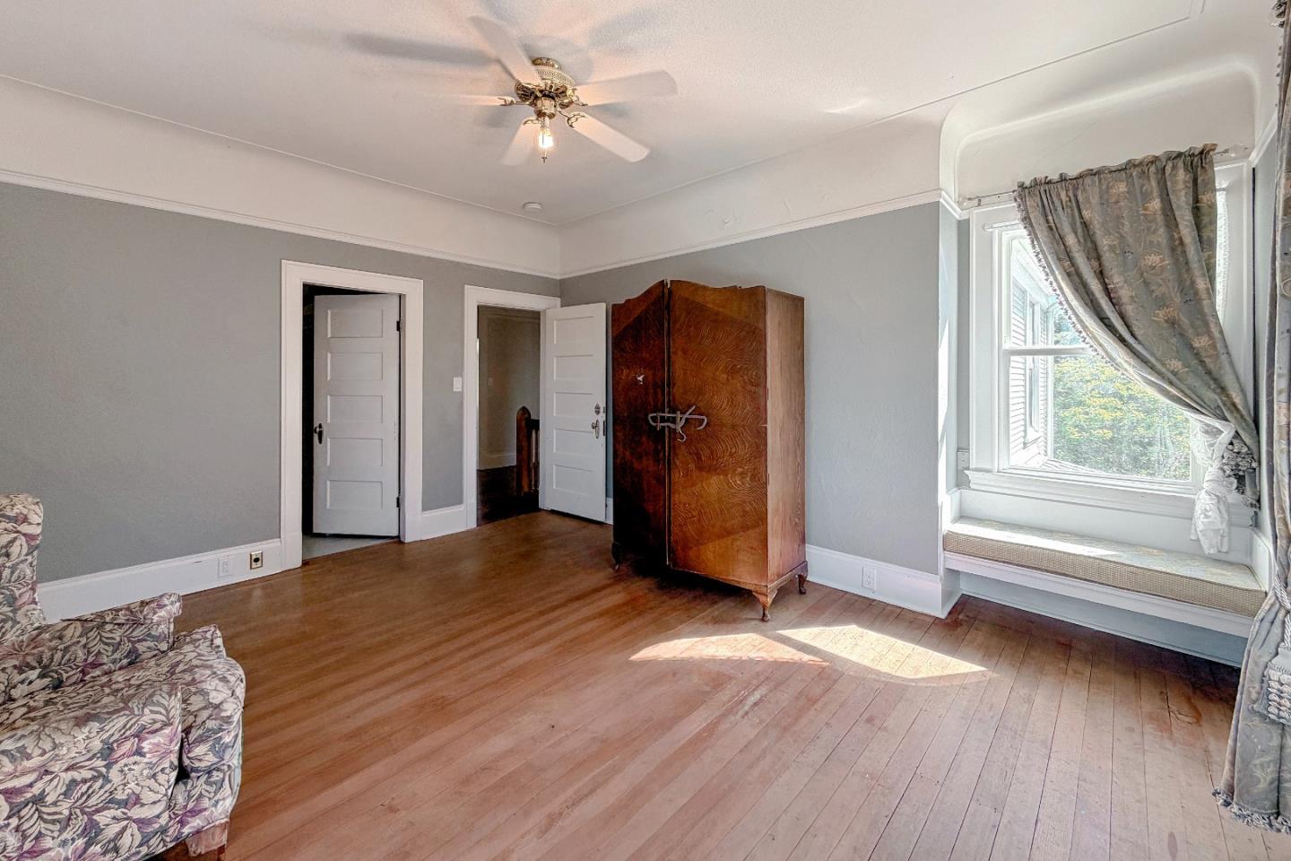 Detail Gallery Image 62 of 88 For 712 West St, Hollister,  CA 95023 - 5 Beds | 5/1 Baths