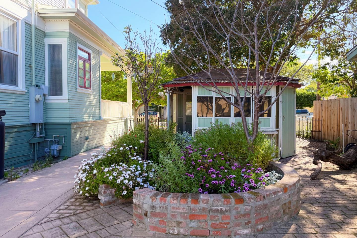 Detail Gallery Image 75 of 88 For 712 West St, Hollister,  CA 95023 - 5 Beds | 5/1 Baths