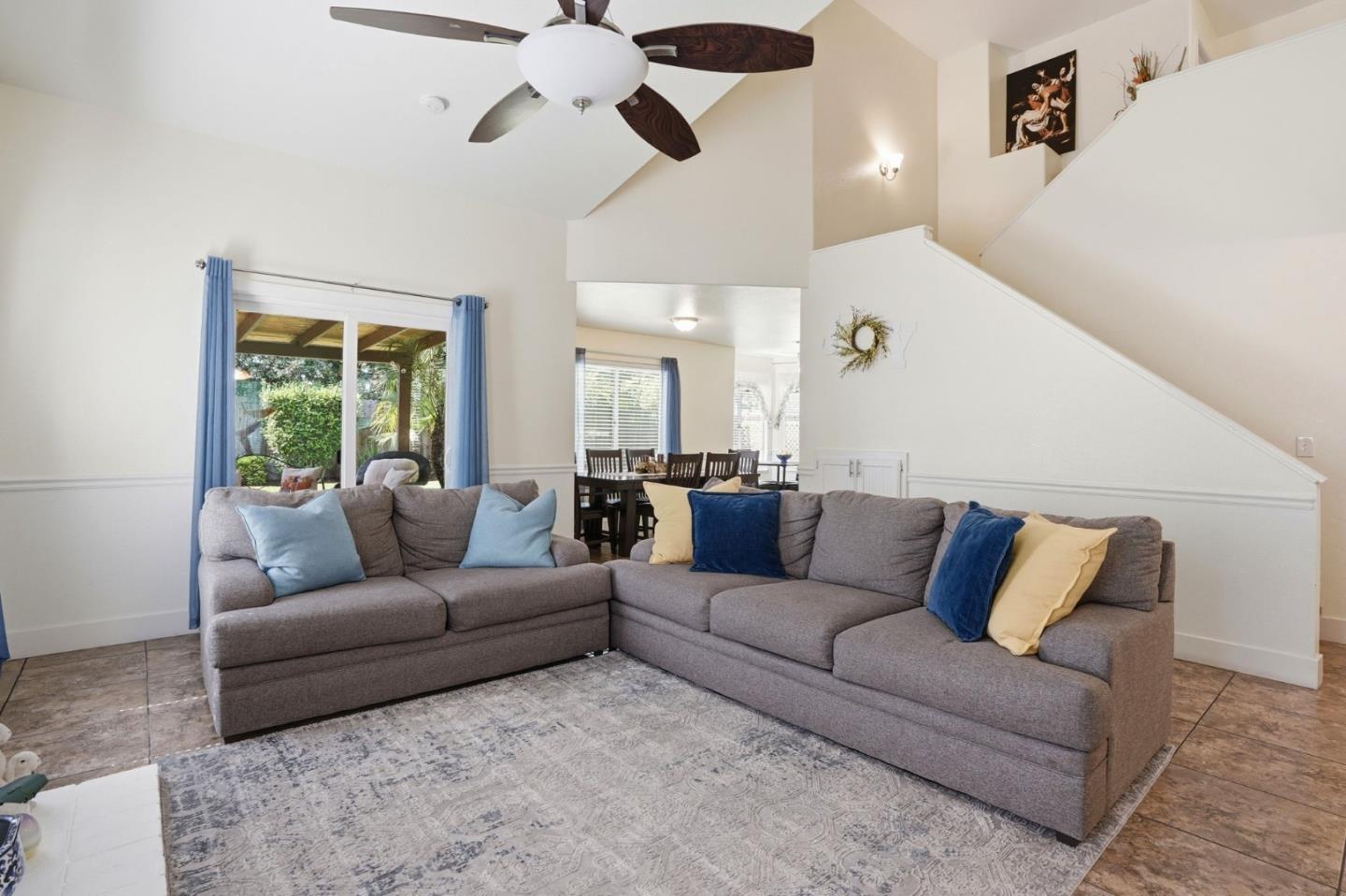 Detail Gallery Image 10 of 46 For 3227 Dewey, Fresno,  CA 93722 - 3 Beds | 2 Baths