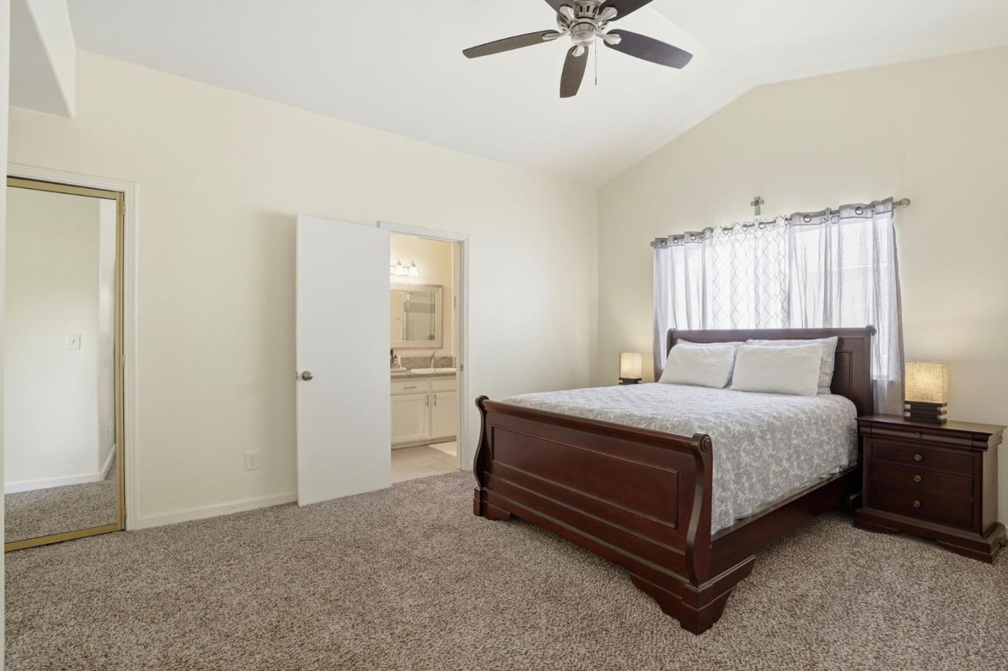 Detail Gallery Image 26 of 46 For 3227 Dewey, Fresno,  CA 93722 - 3 Beds | 2 Baths