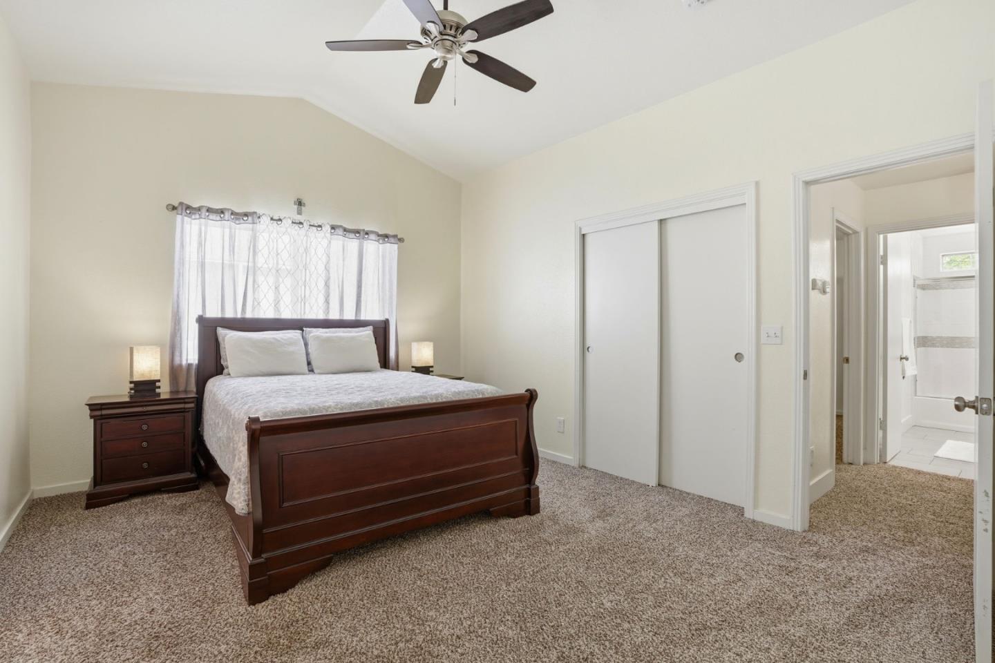 Detail Gallery Image 29 of 46 For 3227 Dewey, Fresno,  CA 93722 - 3 Beds | 2 Baths