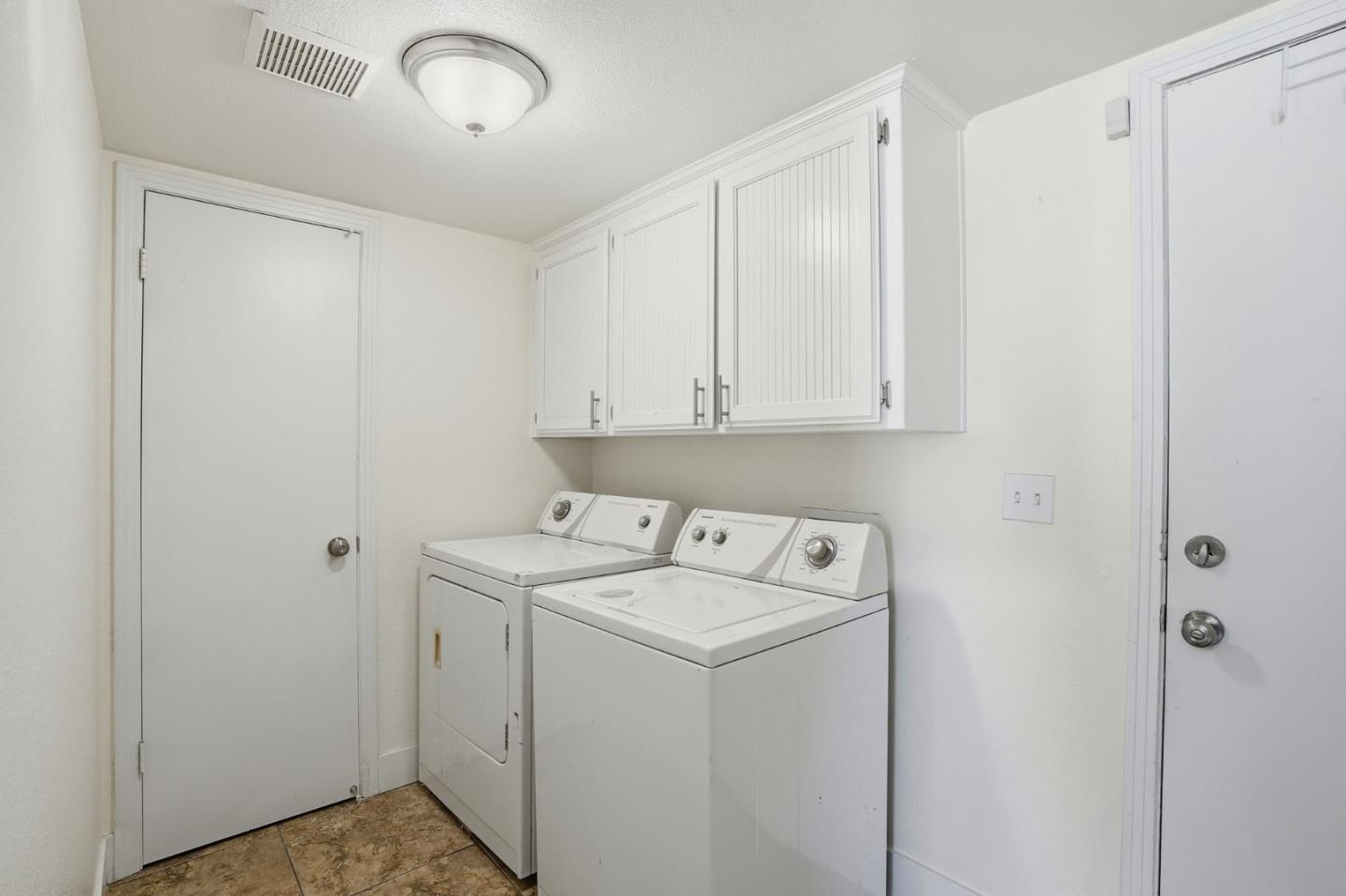 Detail Gallery Image 37 of 46 For 3227 Dewey, Fresno,  CA 93722 - 3 Beds | 2 Baths