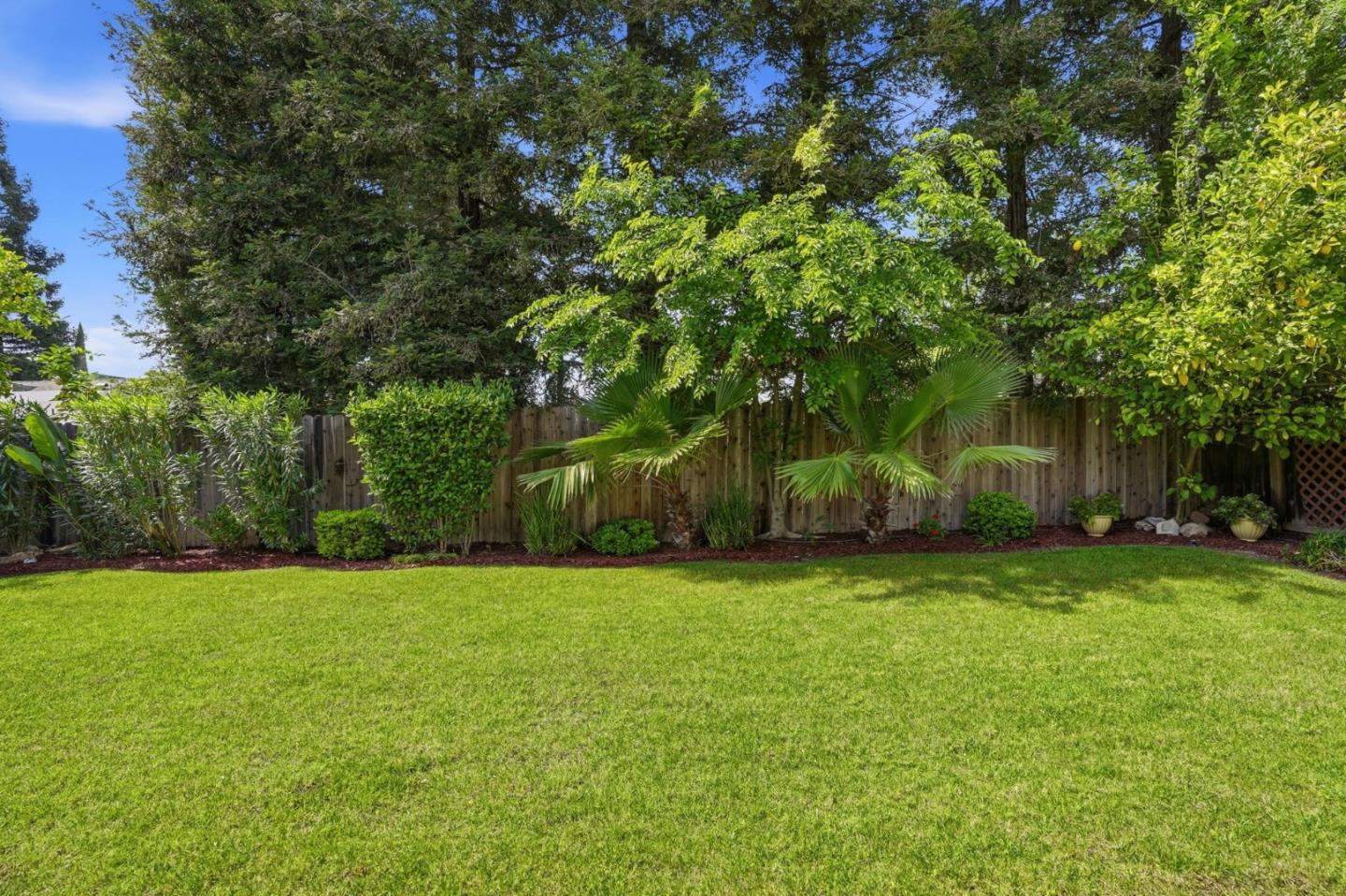 Detail Gallery Image 44 of 46 For 3227 Dewey, Fresno,  CA 93722 - 3 Beds | 2 Baths