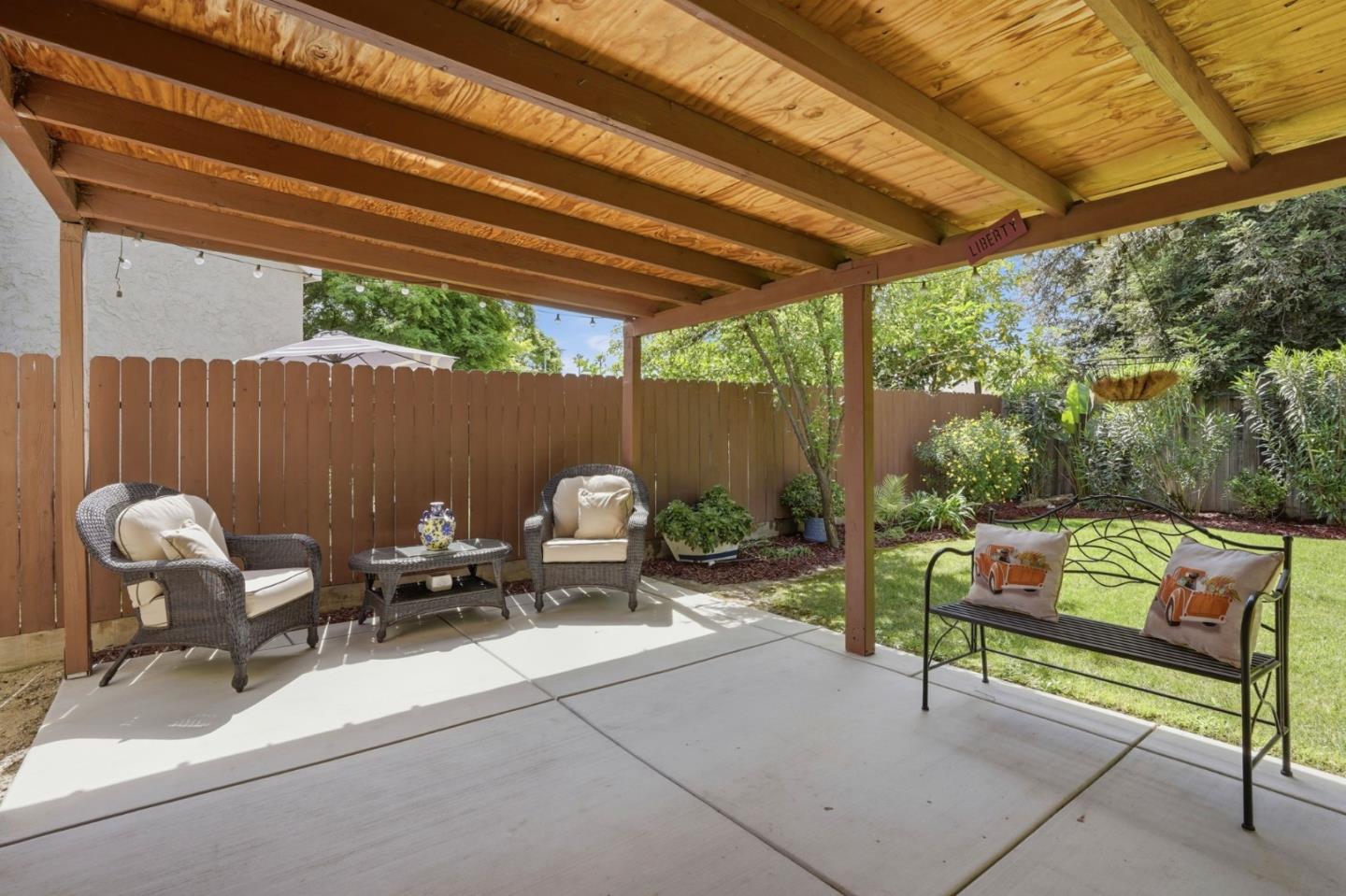 Detail Gallery Image 45 of 46 For 3227 Dewey, Fresno,  CA 93722 - 3 Beds | 2 Baths