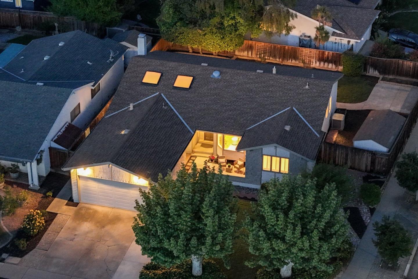 Detail Gallery Image 2 of 52 For 5810 Zileman Dr, San Jose,  CA 95123 - 4 Beds | 2 Baths