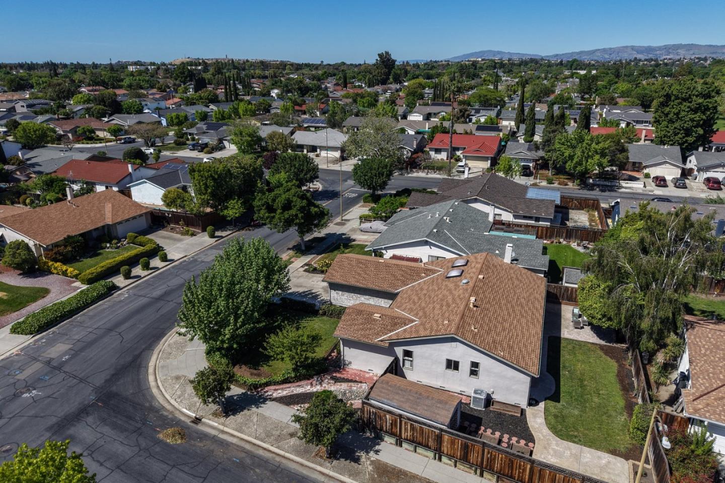 Detail Gallery Image 49 of 52 For 5810 Zileman Dr, San Jose,  CA 95123 - 4 Beds | 2 Baths