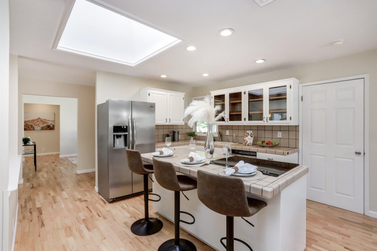 Detail Gallery Image 7 of 52 For 5810 Zileman Dr, San Jose,  CA 95123 - 4 Beds | 2 Baths