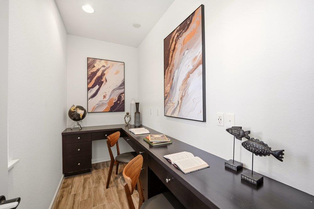 Detail Gallery Image 13 of 45 For 1530 Central Ave, Hollister,  CA 95023 - 4 Beds | 3 Baths