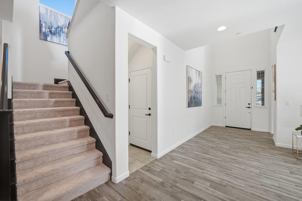 Detail Gallery Image 14 of 45 For 1530 Central Ave, Hollister,  CA 95023 - 4 Beds | 3 Baths