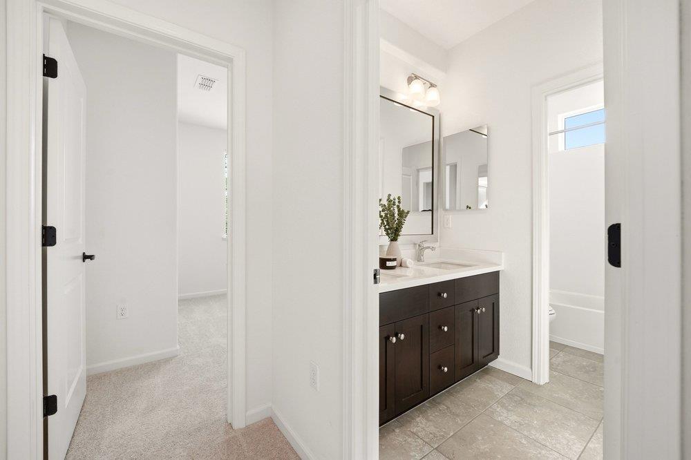 Detail Gallery Image 16 of 45 For 1530 Central Ave, Hollister,  CA 95023 - 4 Beds | 3 Baths