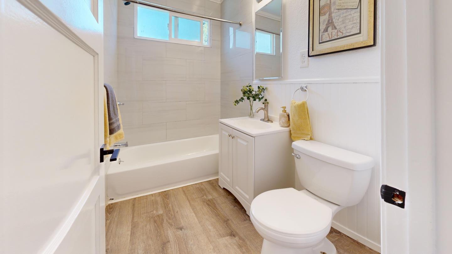 Detail Gallery Image 10 of 26 For 215 Wisteria Dr, East Palo Alto,  CA 94303 - 3 Beds | 1 Baths