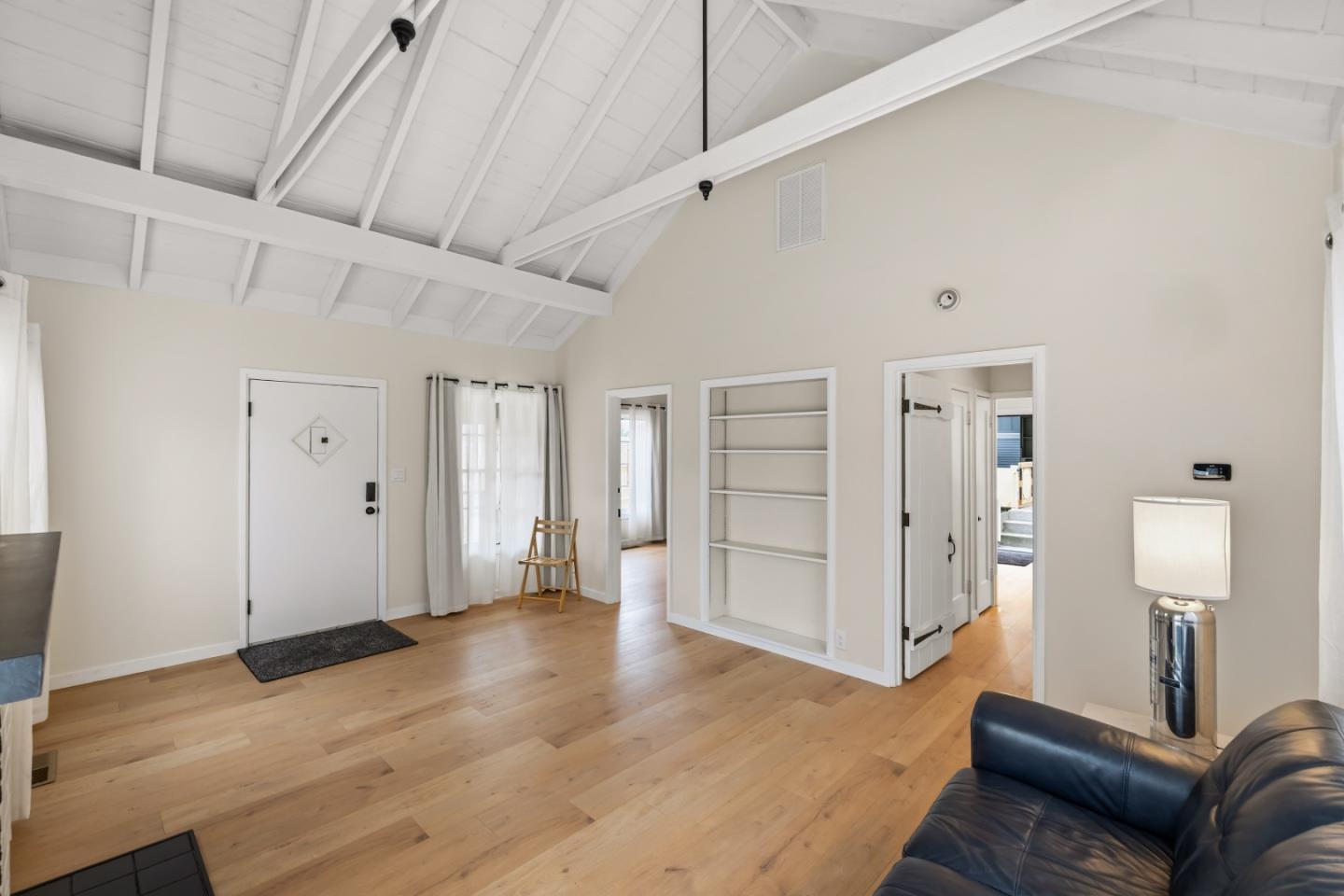 Detail Gallery Image 12 of 28 For 216 Park St, Pacific Grove,  CA 93950 - 1 Beds | 1 Baths