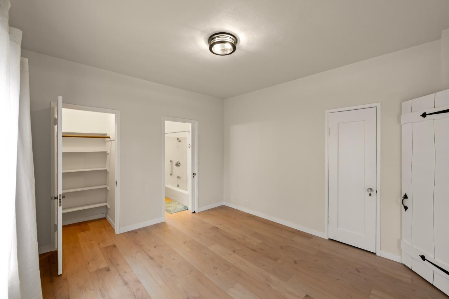 Detail Gallery Image 20 of 28 For 216 Park St, Pacific Grove,  CA 93950 - 1 Beds | 1 Baths