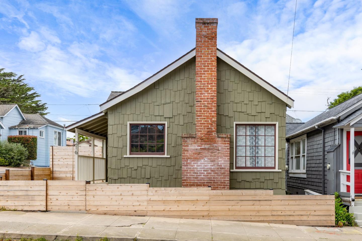 Detail Gallery Image 3 of 28 For 216 Park St, Pacific Grove,  CA 93950 - 1 Beds | 1 Baths