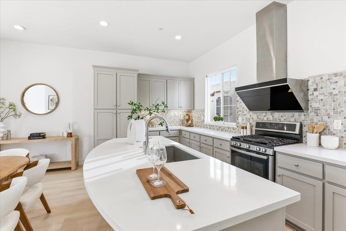 Photo #4: ML82041883 Listing: Photo #4