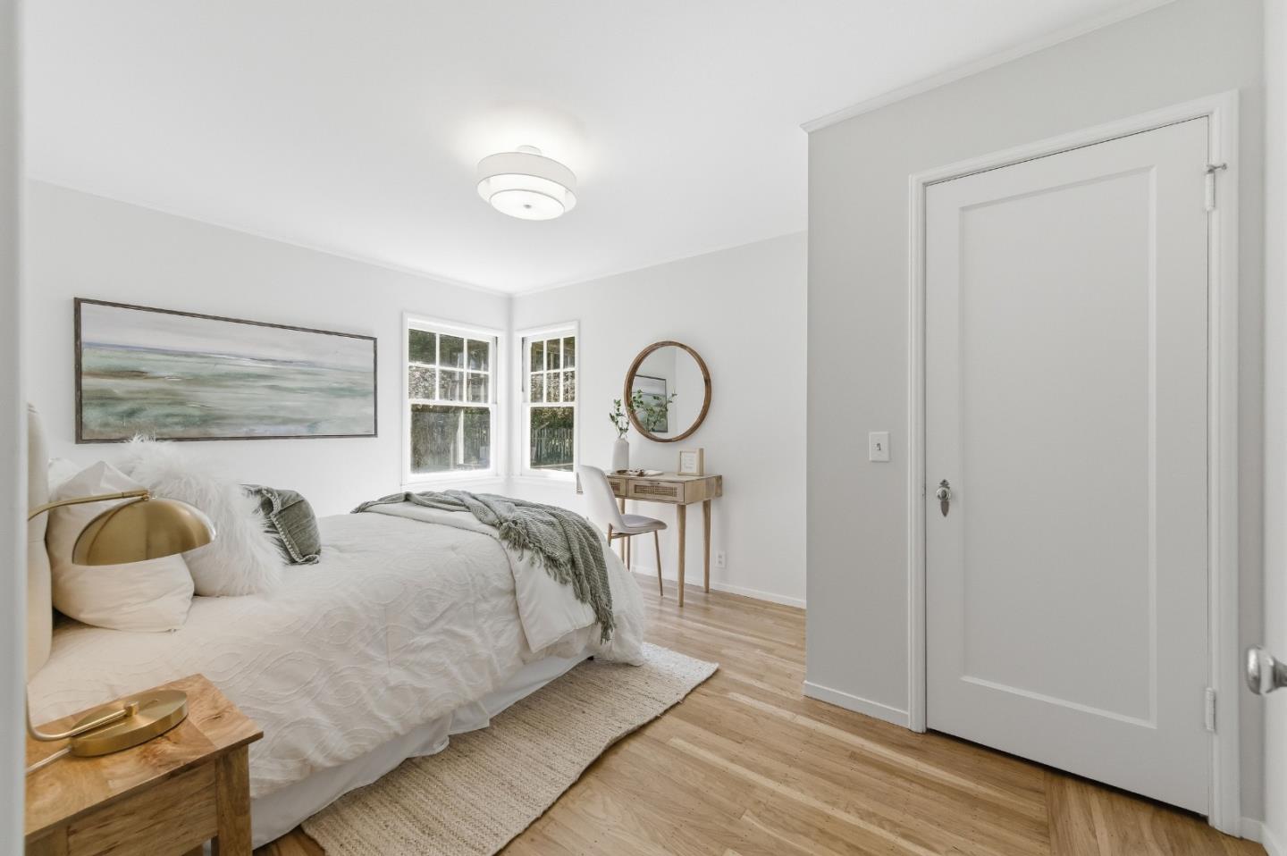 Detail Gallery Image 16 of 46 For 415 Oak Ct, Menlo Park,  CA 94025 - 5 Beds | 3 Baths