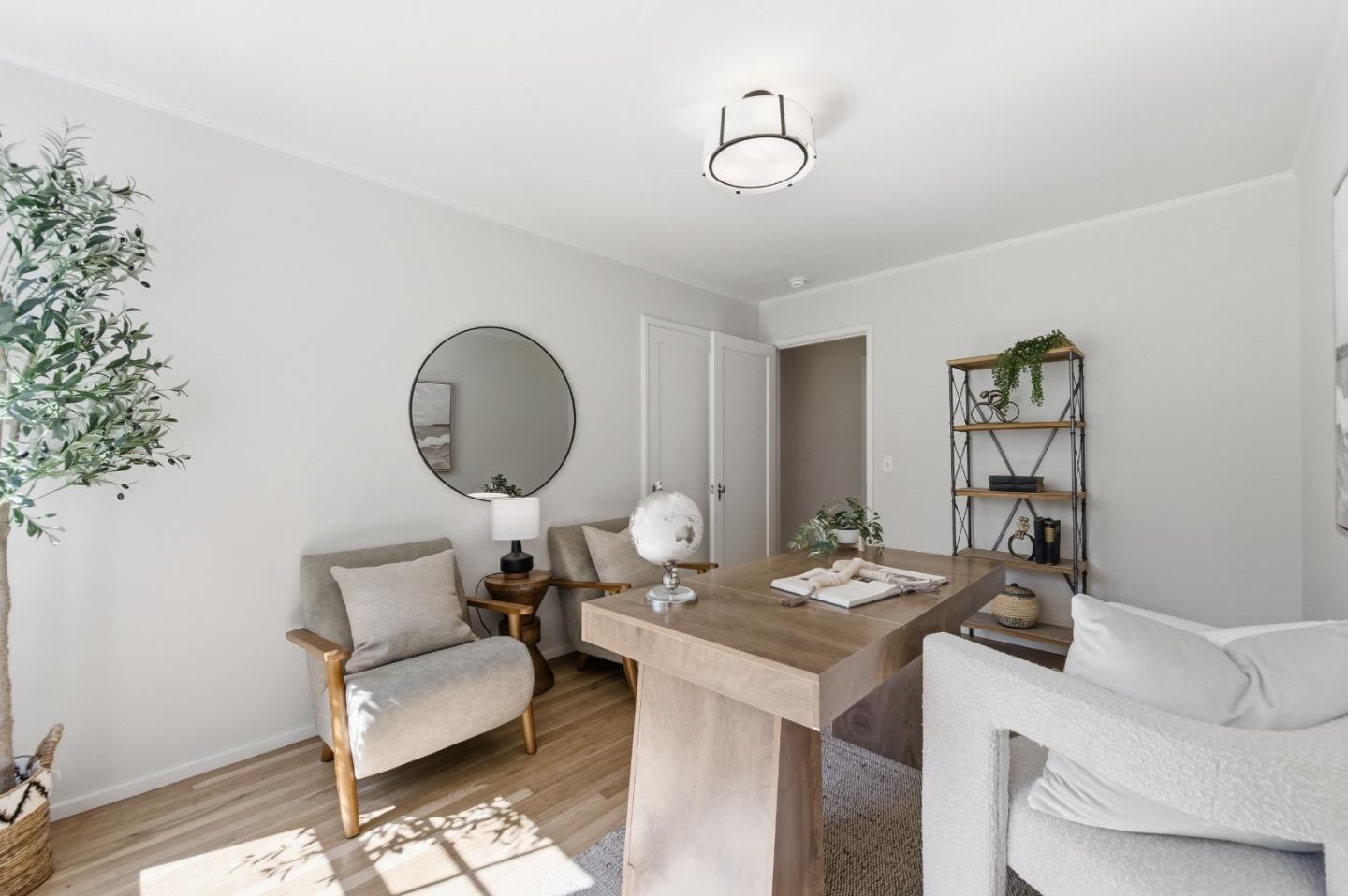 Detail Gallery Image 18 of 46 For 415 Oak Ct, Menlo Park,  CA 94025 - 5 Beds | 3 Baths