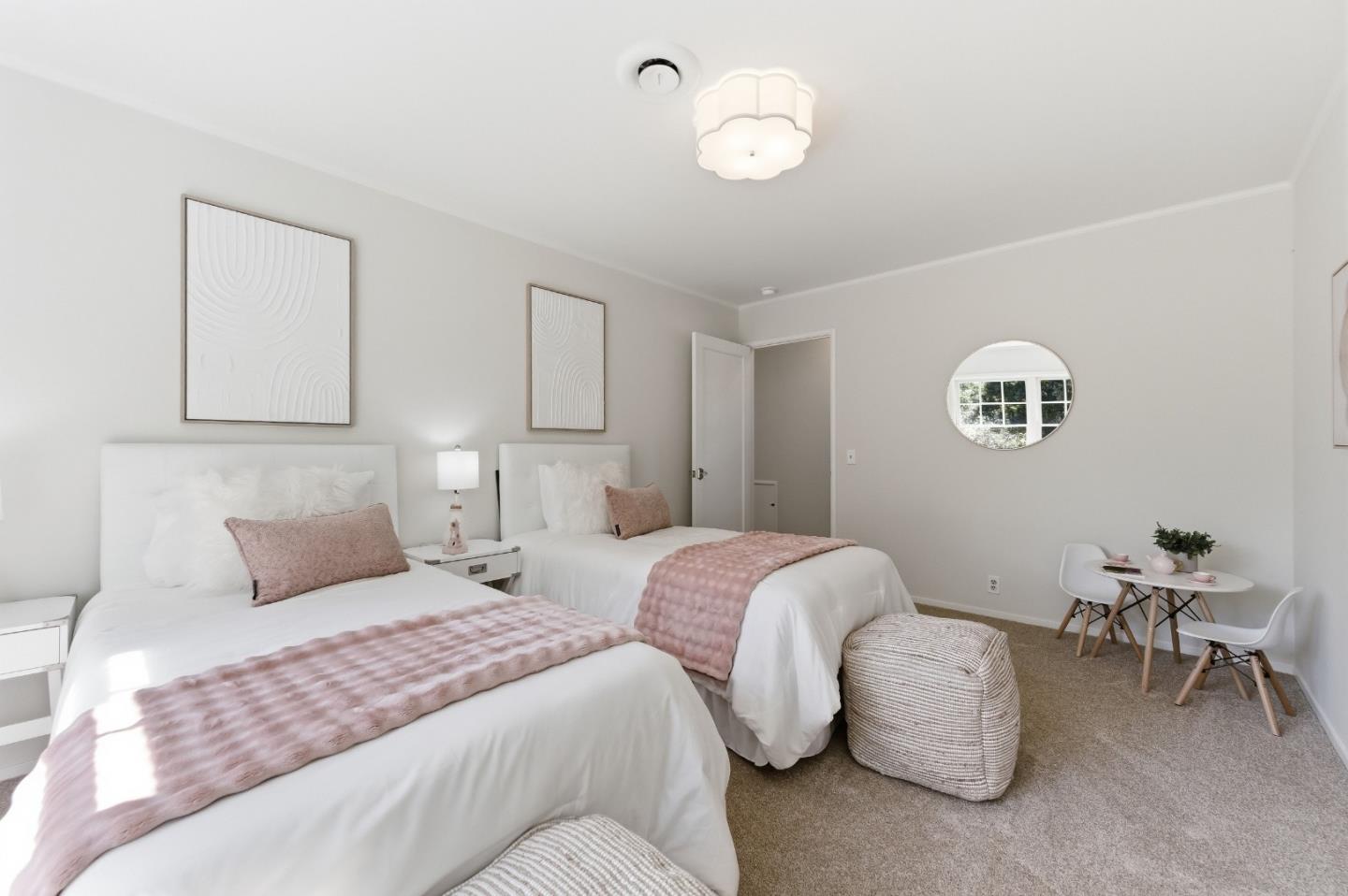 Detail Gallery Image 22 of 46 For 415 Oak Ct, Menlo Park,  CA 94025 - 5 Beds | 3 Baths