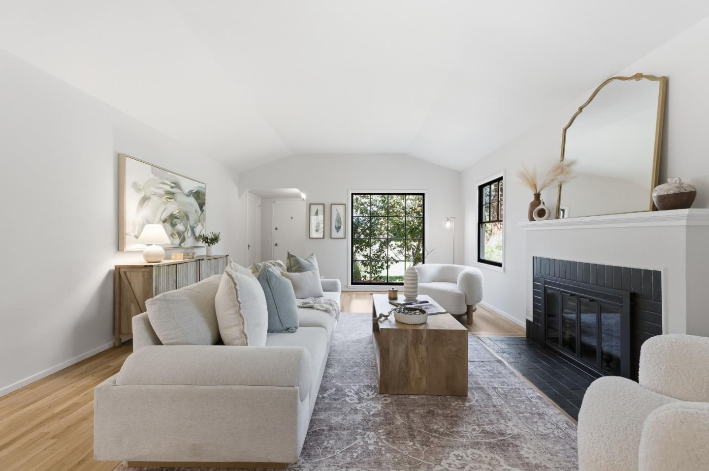 Detail Gallery Image 7 of 46 For 415 Oak Ct, Menlo Park,  CA 94025 - 5 Beds | 3 Baths