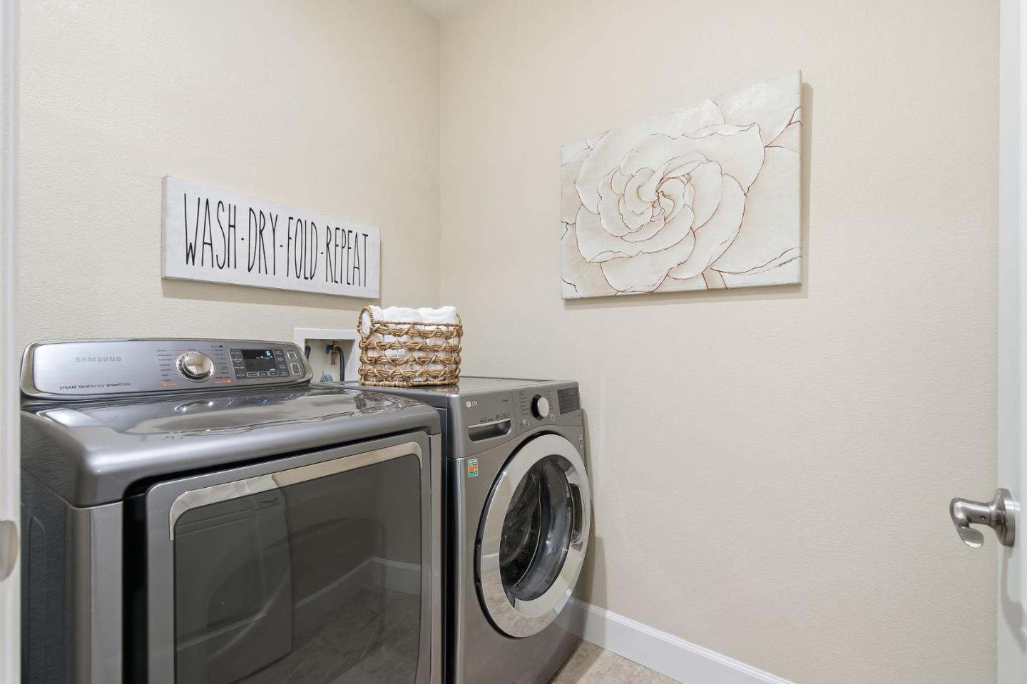 Detail Gallery Image 22 of 27 For 478 Rialto Pl, San Jose,  CA 95128 - 3 Beds | 3 Baths