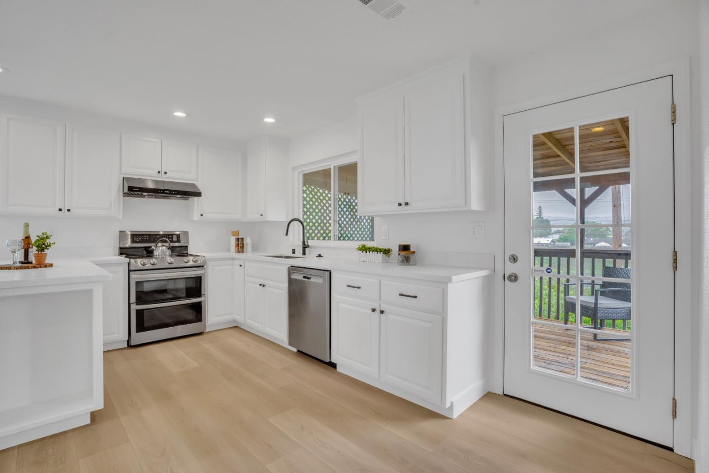 Detail Gallery Image 13 of 38 For 7516 Stagecoach Rd, Dublin,  CA 94568 - 3 Beds | 2/1 Baths