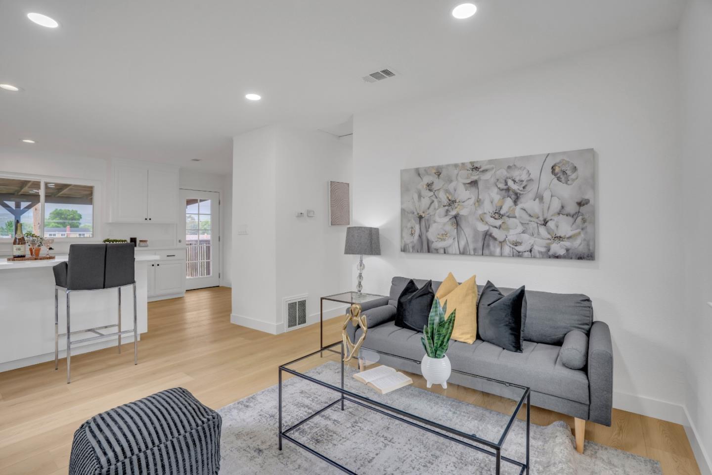 Detail Gallery Image 18 of 38 For 7516 Stagecoach Rd, Dublin,  CA 94568 - 3 Beds | 2/1 Baths