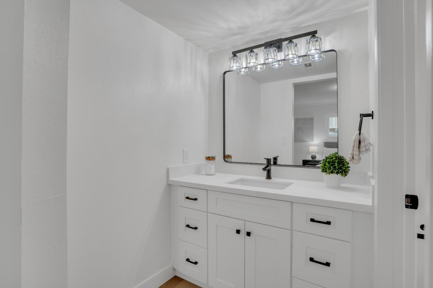 Detail Gallery Image 23 of 38 For 7516 Stagecoach Rd, Dublin,  CA 94568 - 3 Beds | 2/1 Baths