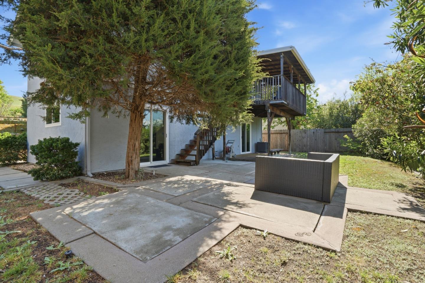 Detail Gallery Image 33 of 38 For 7516 Stagecoach Rd, Dublin,  CA 94568 - 3 Beds | 2/1 Baths