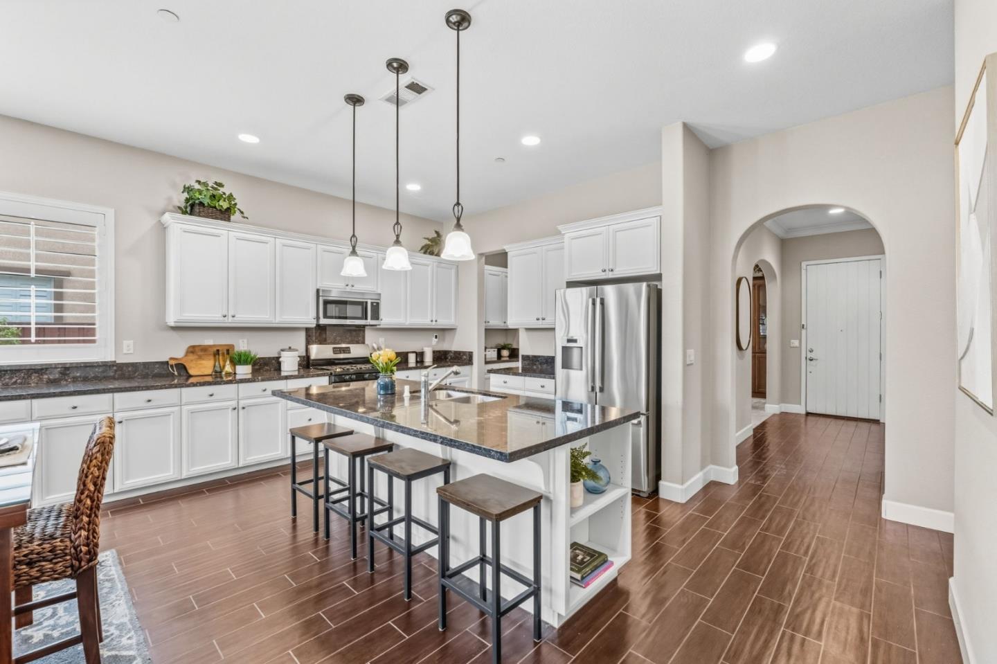Detail Gallery Image 12 of 71 For 3716 Chiavari Way, Manteca,  CA 95337 - 3 Beds | 2/1 Baths