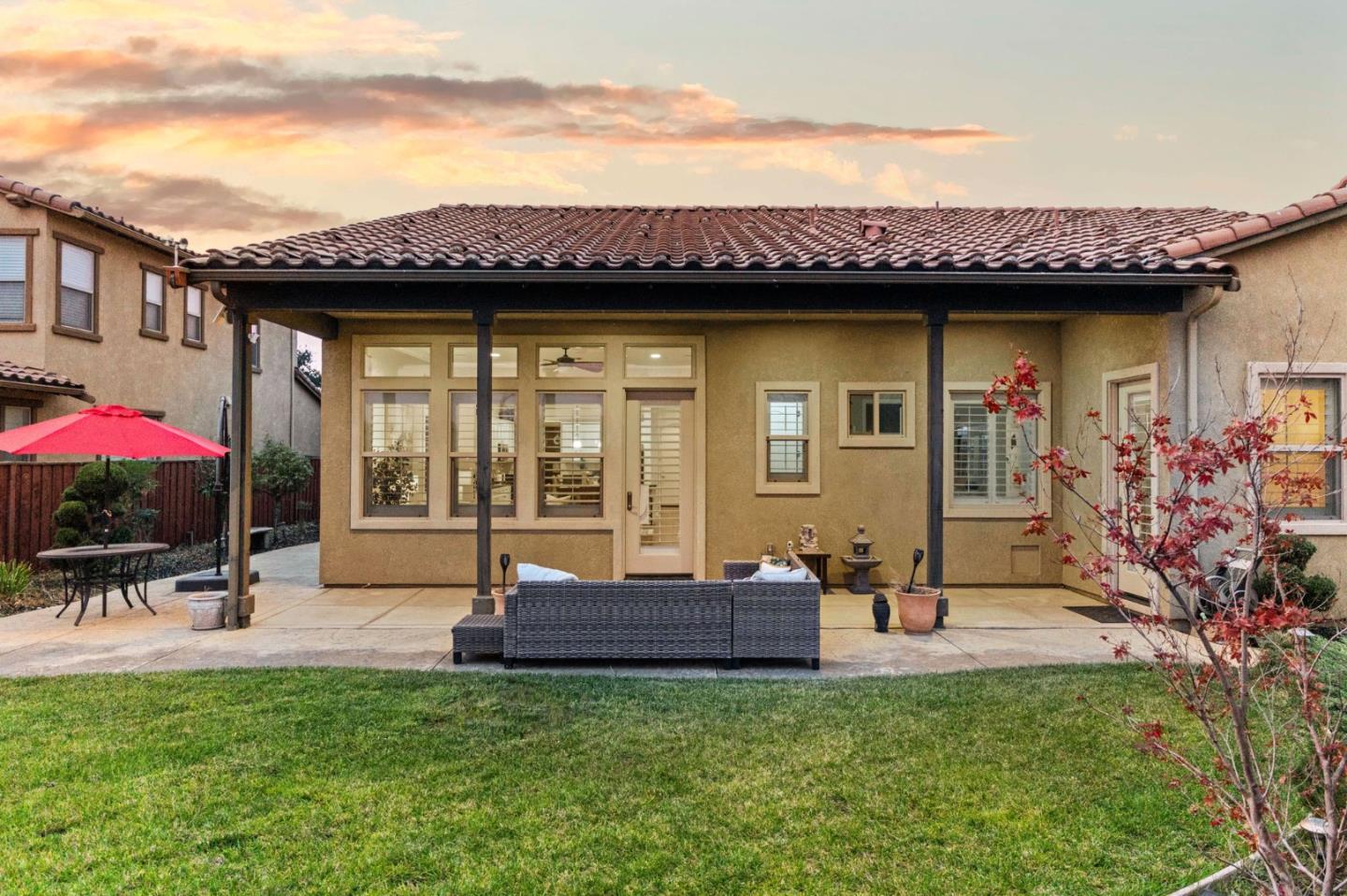 Detail Gallery Image 4 of 71 For 3716 Chiavari Way, Manteca,  CA 95337 - 3 Beds | 2/1 Baths