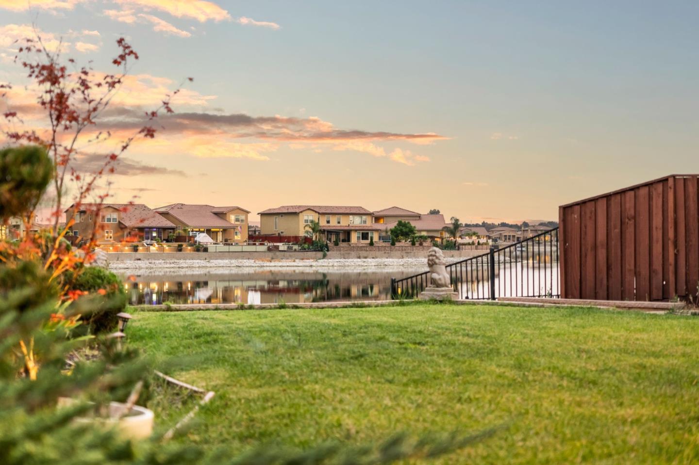 Detail Gallery Image 9 of 71 For 3716 Chiavari Way, Manteca,  CA 95337 - 3 Beds | 2/1 Baths