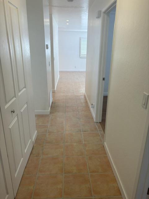 Detail Gallery Image 5 of 6 For 211 Carnoble, Hollister,  CA 95023 - 3 Beds | 2 Baths