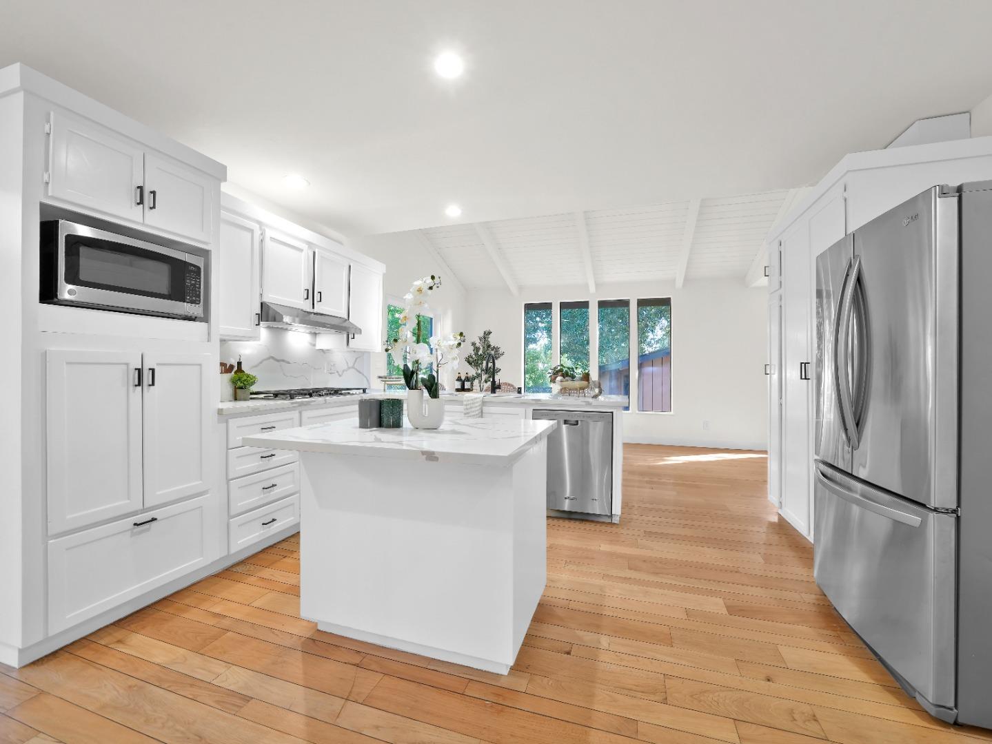 Detail Gallery Image 12 of 69 For 5318 Fairway Dr, San Jose,  CA 95127 - 5 Beds | 3 Baths