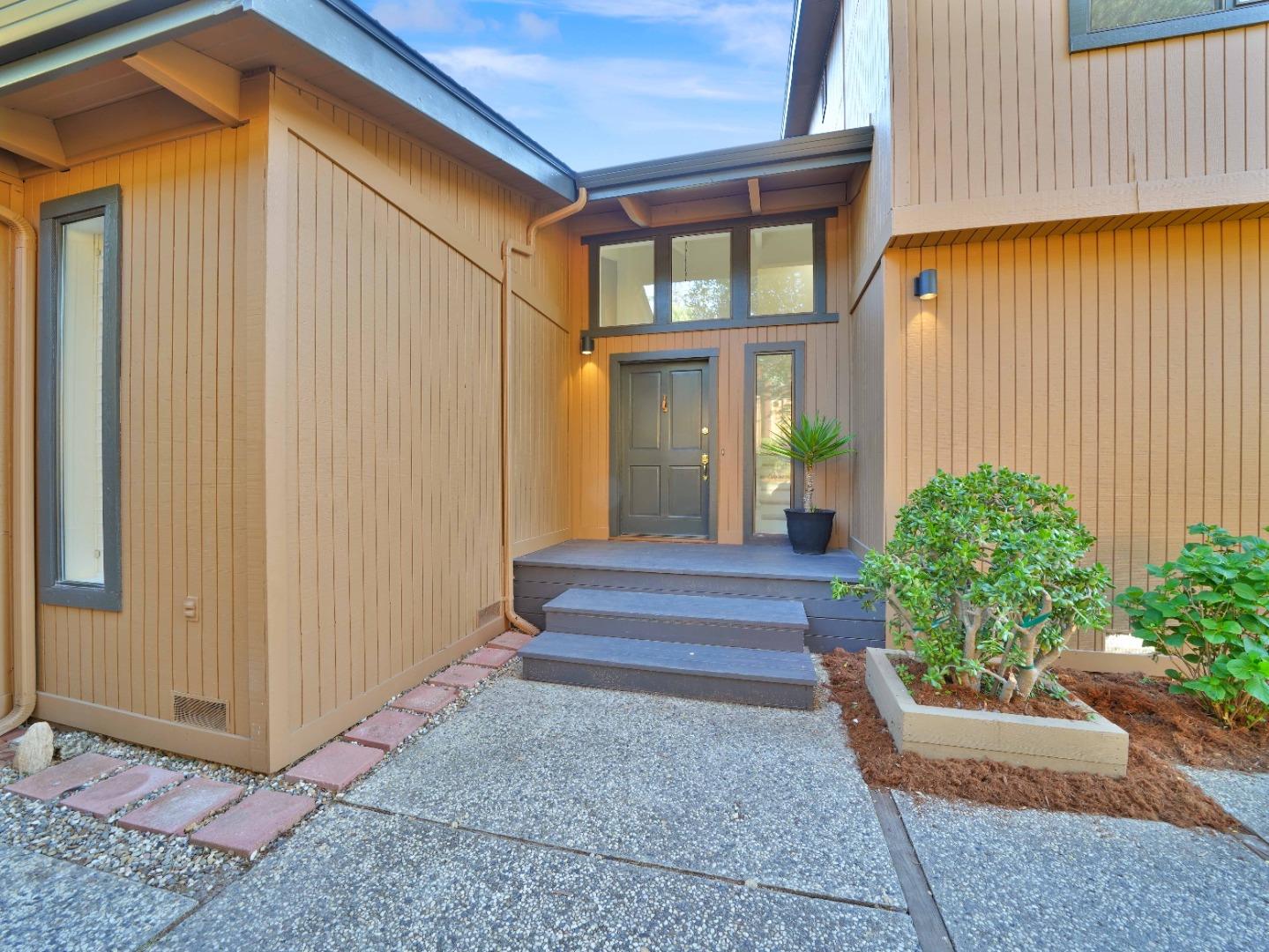 Detail Gallery Image 4 of 69 For 5318 Fairway Dr, San Jose,  CA 95127 - 5 Beds | 3 Baths