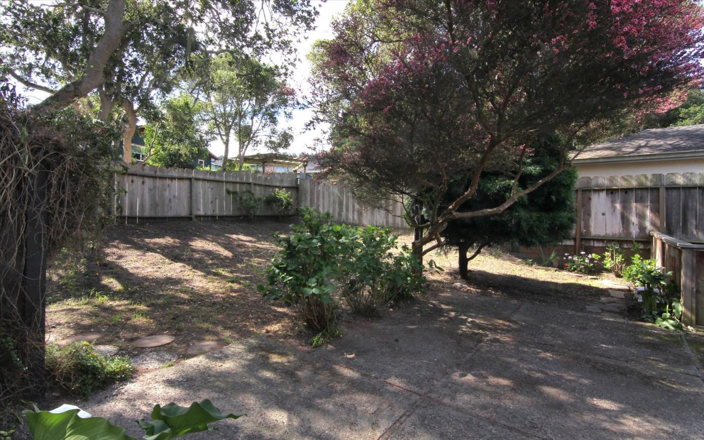 Detail Gallery Image 17 of 25 For 1251 Pacific St, Monterey,  CA 93940 - 3 Beds | 2 Baths