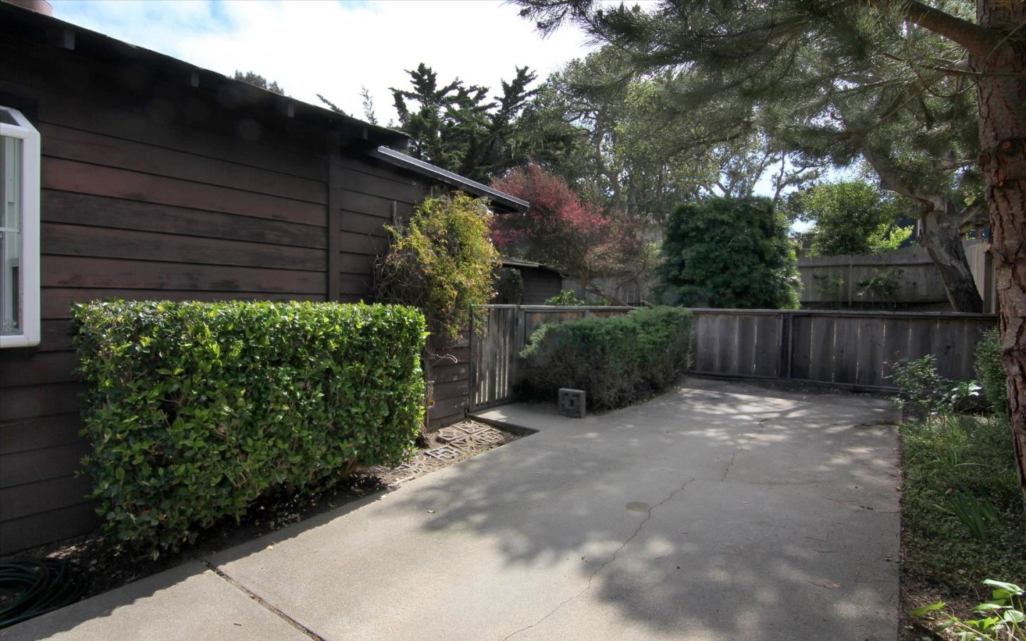 Detail Gallery Image 25 of 25 For 1251 Pacific St, Monterey,  CA 93940 - 3 Beds | 2 Baths