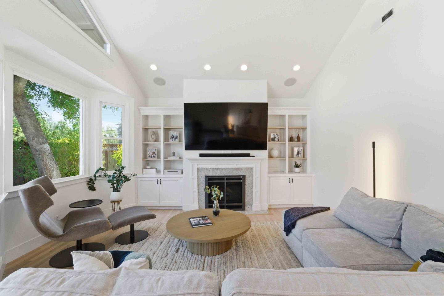 Detail Gallery Image 10 of 44 For 16180 Jasmine Way, Los Gatos,  CA 95032 - 3 Beds | 3 Baths