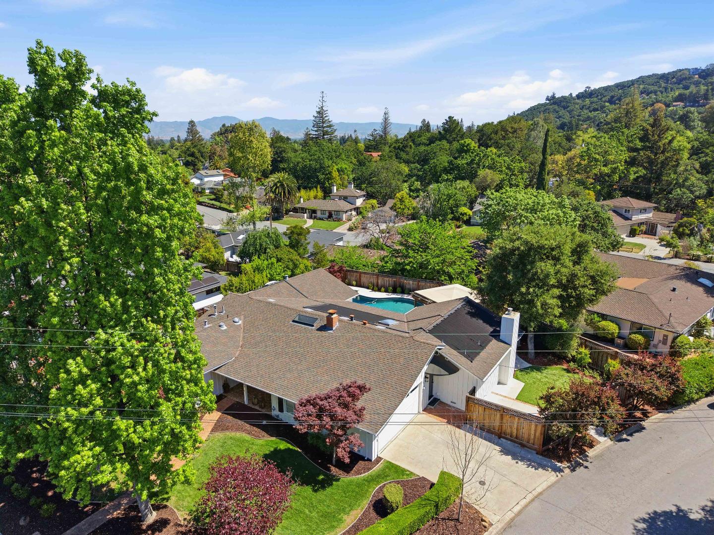 Detail Gallery Image 37 of 44 For 16180 Jasmine Way, Los Gatos,  CA 95032 - 3 Beds | 3 Baths