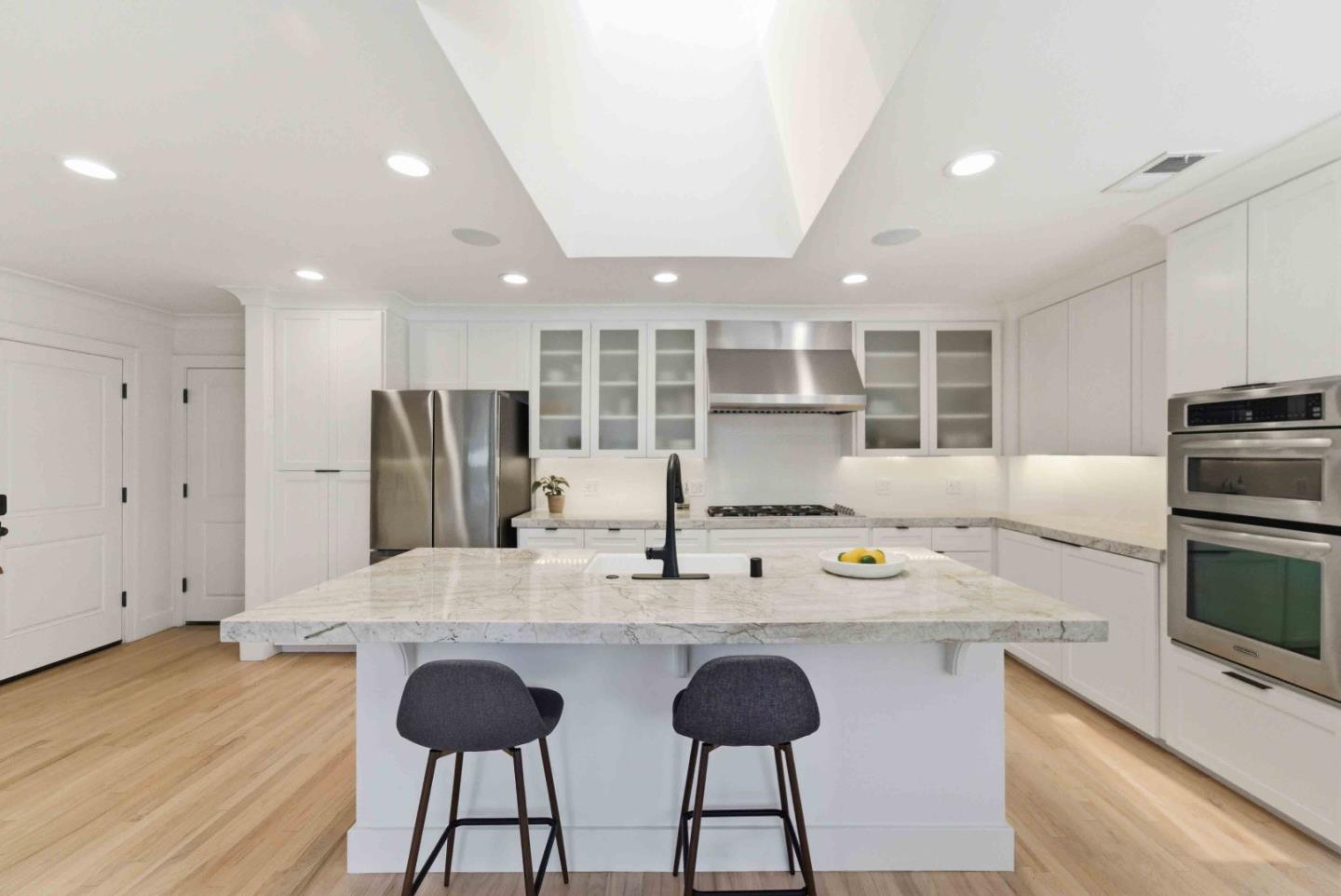 Detail Gallery Image 5 of 44 For 16180 Jasmine Way, Los Gatos,  CA 95032 - 3 Beds | 3 Baths