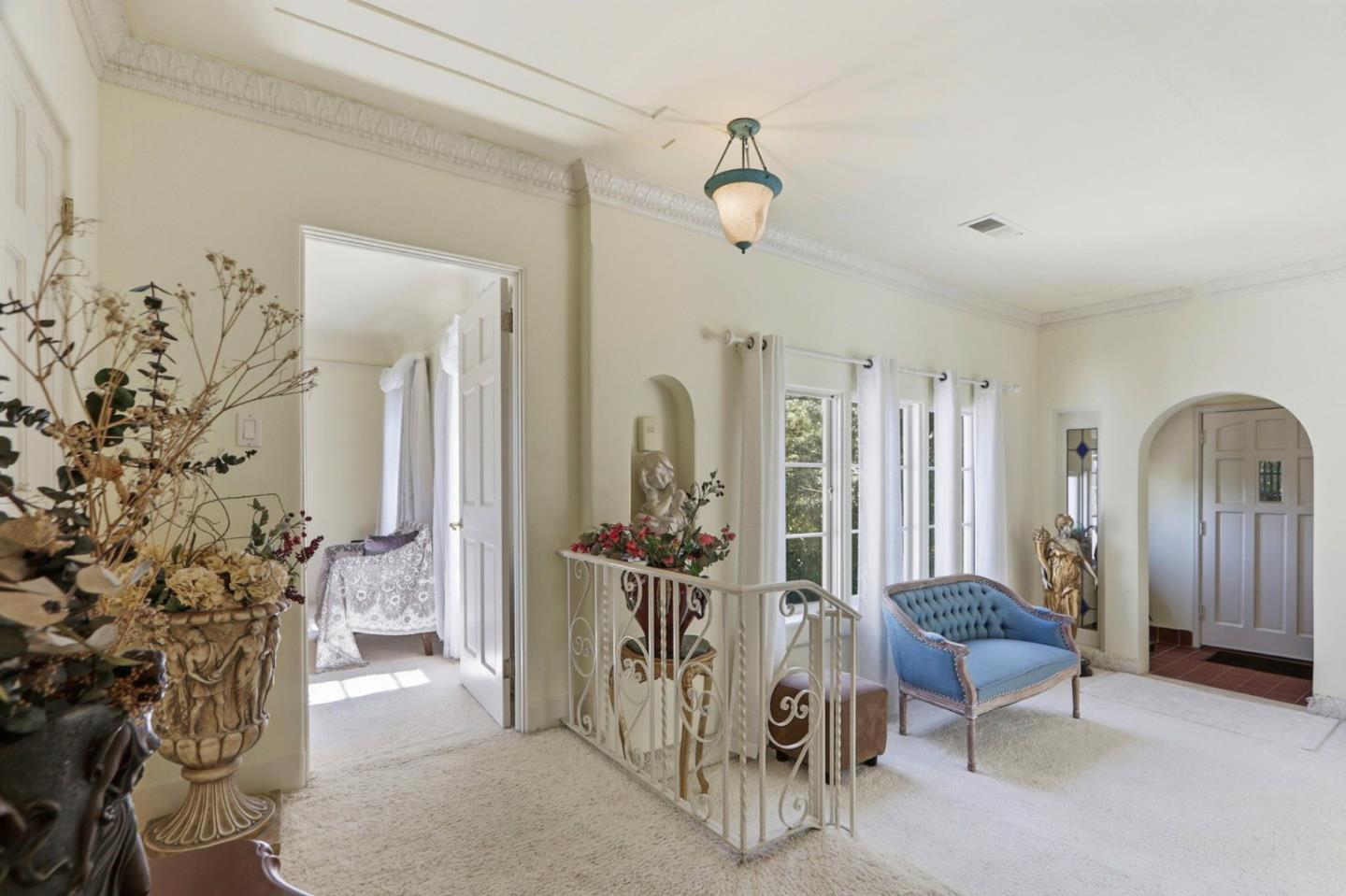 Detail Gallery Image 10 of 47 For 18211 Saratoga Los Gatos Rd, Monte Sereno,  CA 95030 - 4 Beds | 2 Baths