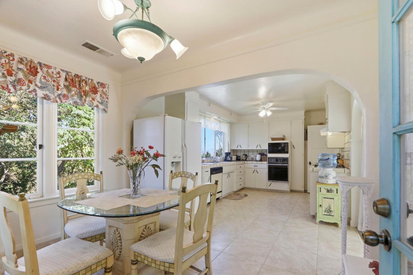 Detail Gallery Image 17 of 47 For 18211 Saratoga Los Gatos Rd, Monte Sereno,  CA 95030 - 4 Beds | 2 Baths