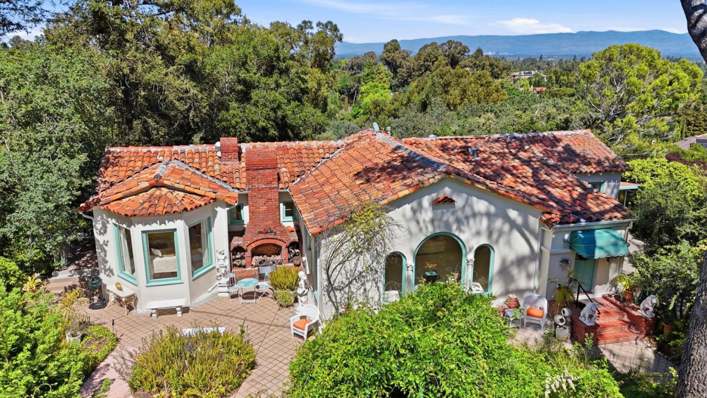 Detail Gallery Image 2 of 47 For 18211 Saratoga Los Gatos Rd, Monte Sereno,  CA 95030 - 4 Beds | 2 Baths